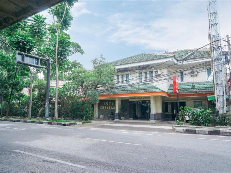 Oyo 2085 Chrysanta Hotel Bandung Eksteriør billede