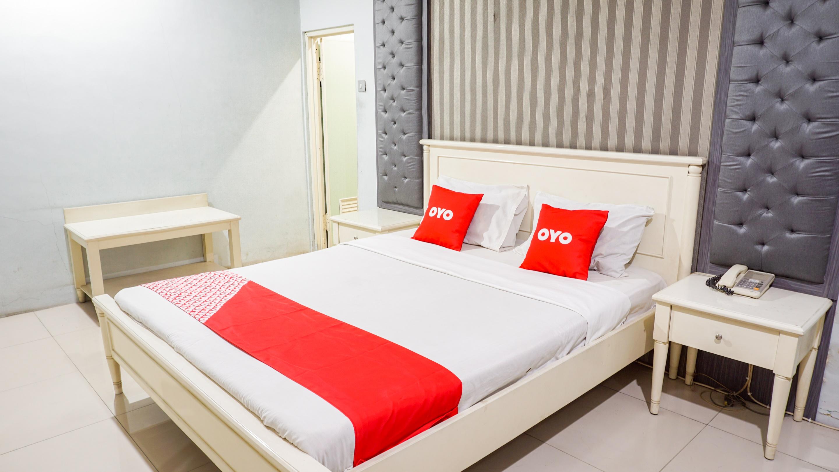 Oyo 2085 Chrysanta Hotel Bandung Eksteriør billede