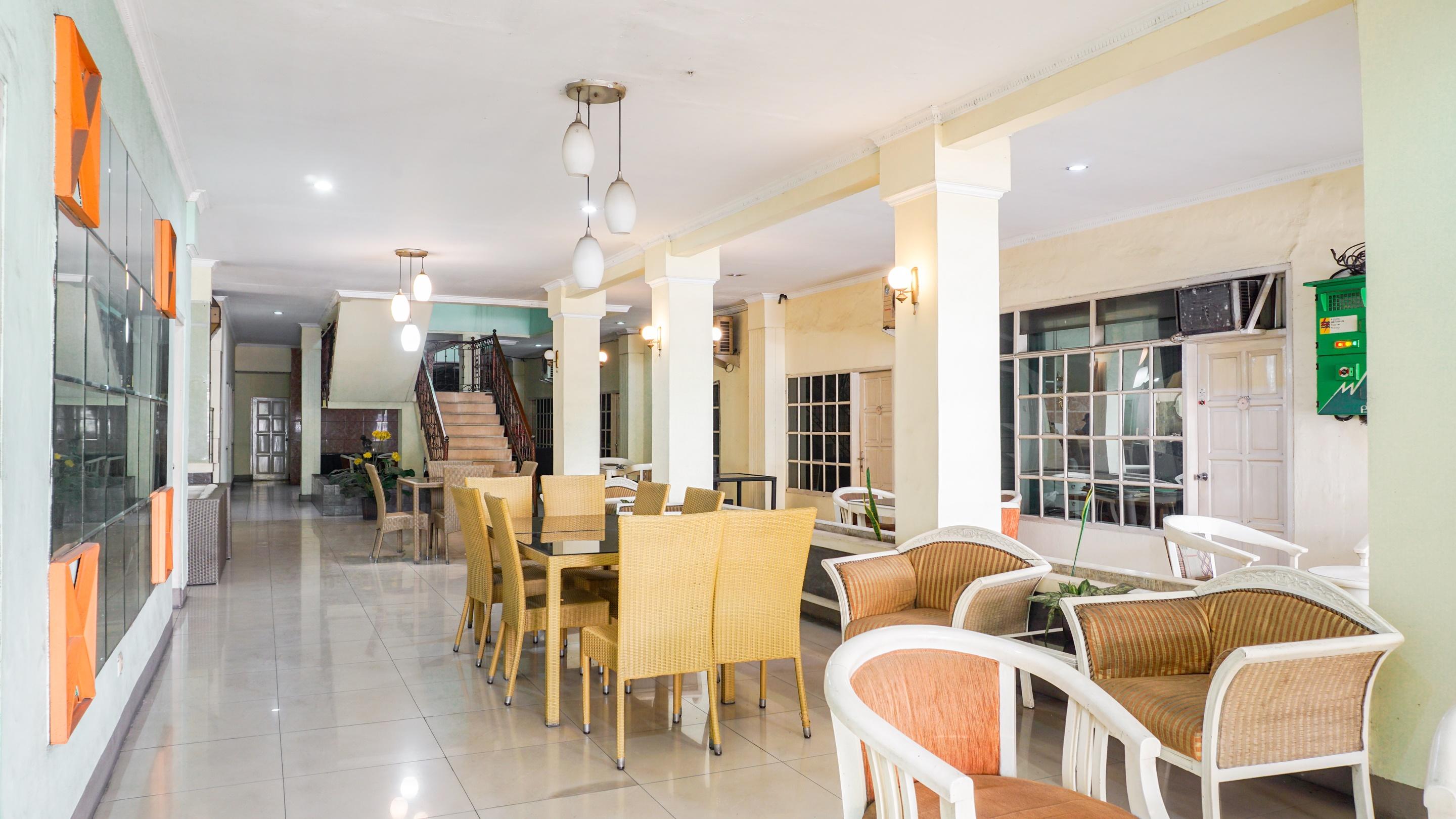 Oyo 2085 Chrysanta Hotel Bandung Eksteriør billede